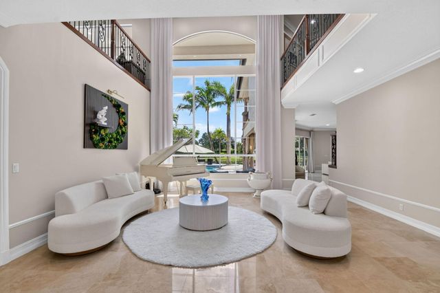 718 Edgebrook Lane, West Palm Beach, FL 33411