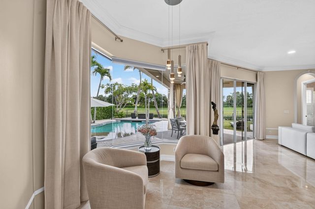 718 Edgebrook Lane, West Palm Beach, FL 33411