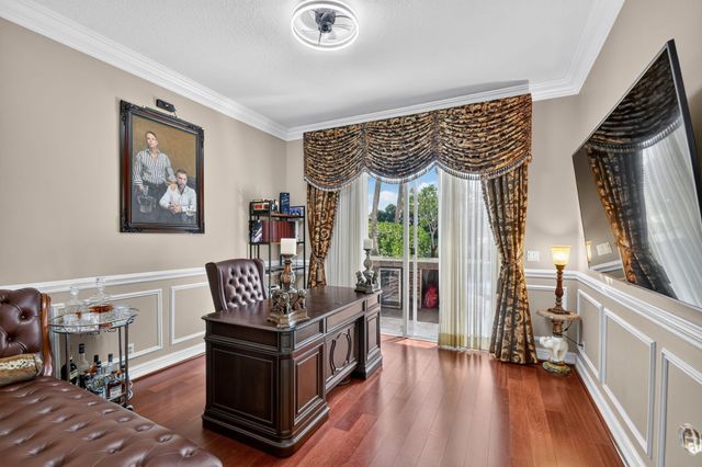 718 Edgebrook Lane, West Palm Beach, FL 33411