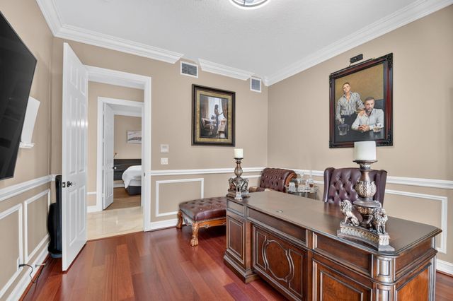 718 Edgebrook Lane, West Palm Beach, FL 33411