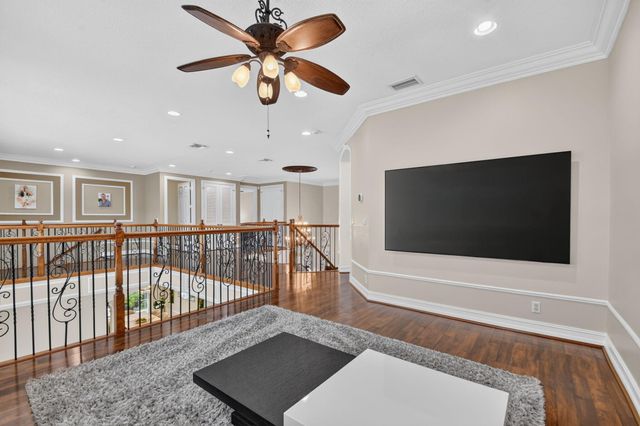 718 Edgebrook Lane, West Palm Beach, FL 33411