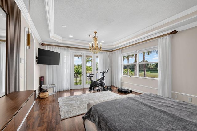 718 Edgebrook Lane, West Palm Beach, FL 33411