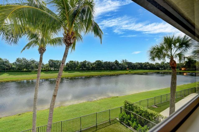 718 Edgebrook Lane, West Palm Beach, FL 33411