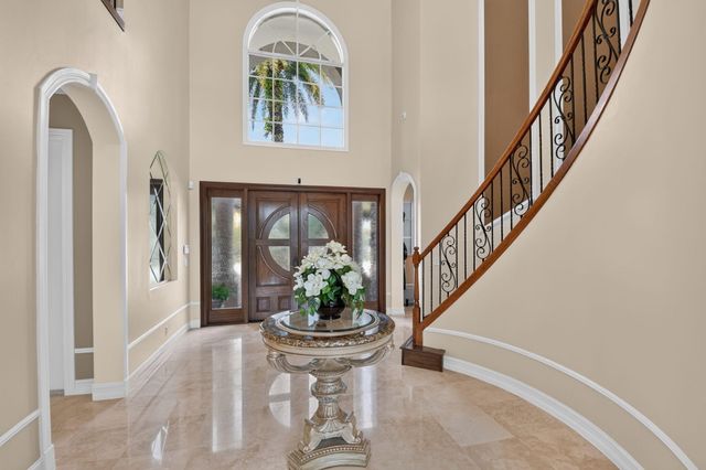 718 Edgebrook Lane, West Palm Beach, FL 33411