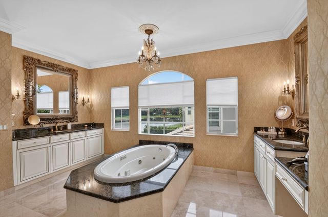 718 Edgebrook Lane, West Palm Beach, FL 33411