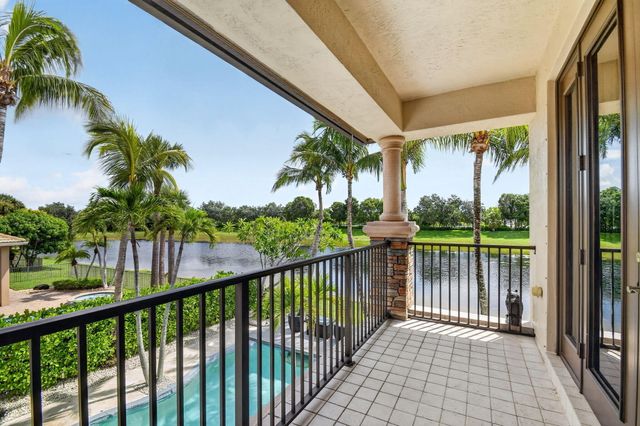 718 Edgebrook Lane, West Palm Beach, FL 33411