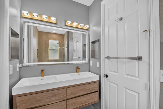 718 Edgebrook Lane, West Palm Beach, FL 33411