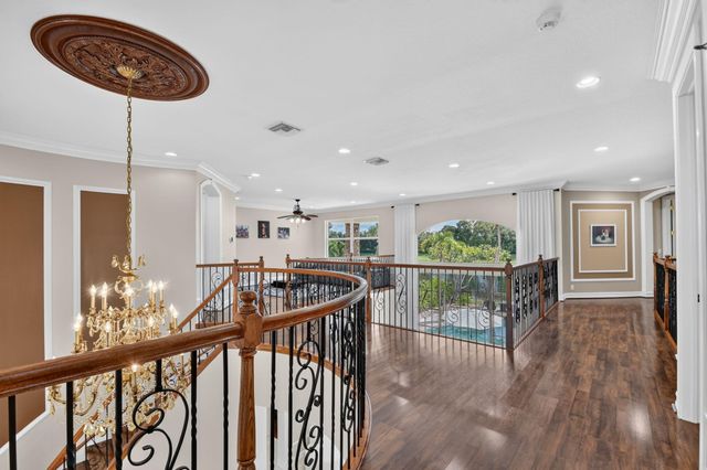 718 Edgebrook Lane, West Palm Beach, FL 33411