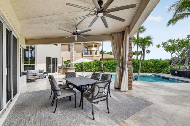 718 Edgebrook Lane, West Palm Beach, FL 33411