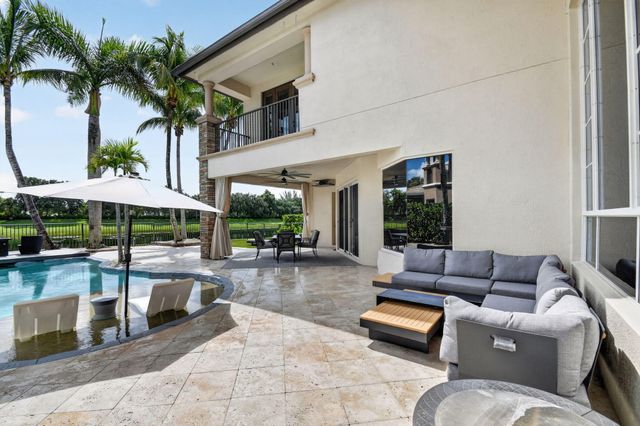 718 Edgebrook Lane, West Palm Beach, FL 33411