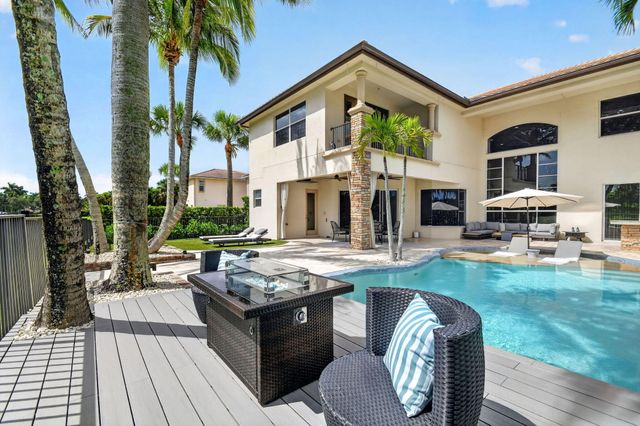 718 Edgebrook Lane, West Palm Beach, FL 33411
