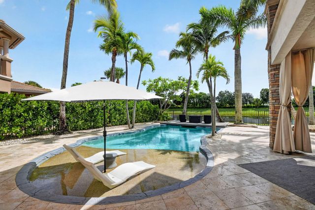 718 Edgebrook Lane, West Palm Beach, FL 33411