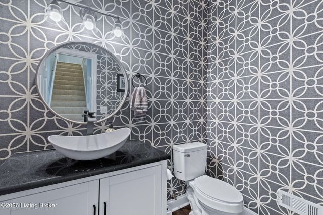 10609 Elder Ln, Prospect, KY 40059