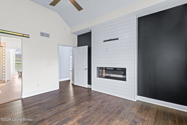 10609 Elder Ln, Prospect, KY 40059