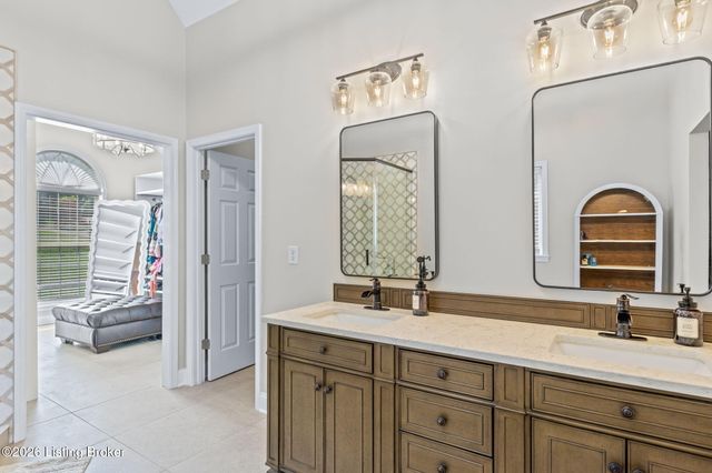 10609 Elder Ln, Prospect, KY 40059