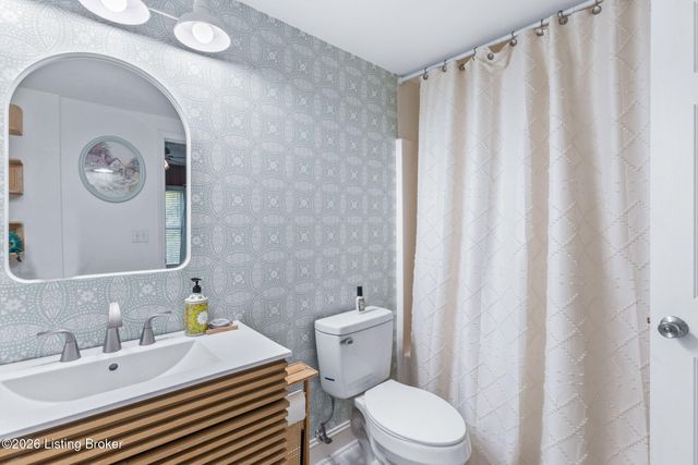 10609 Elder Ln, Prospect, KY 40059