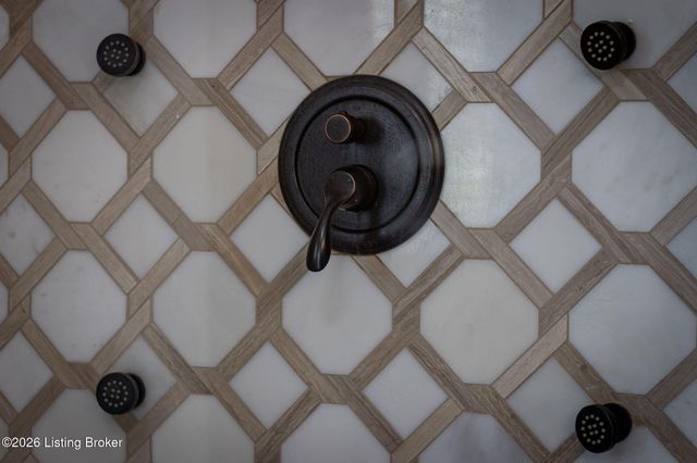 10609 Elder Ln, Prospect, KY 40059