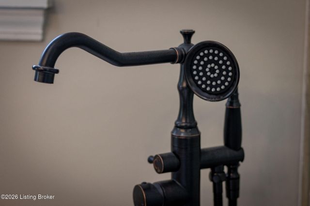 10609 Elder Ln, Prospect, KY 40059