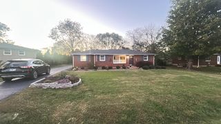 5002 Bonnalynn Dr, Hermitage, TN 37076