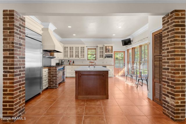 121 Beverly Drive, Lafayette, LA 70503