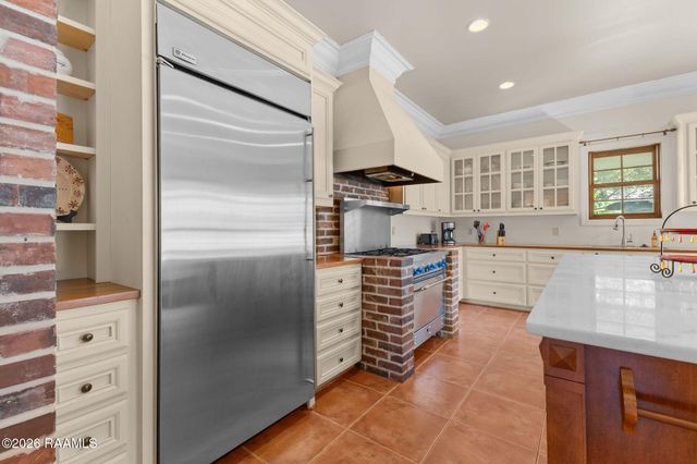 121 Beverly Drive, Lafayette, LA 70503