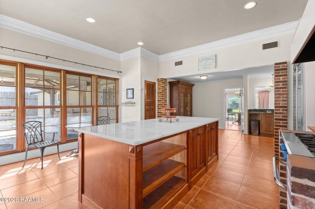 121 Beverly Drive, Lafayette, LA 70503