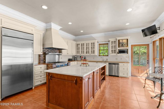 121 Beverly Drive, Lafayette, LA 70503