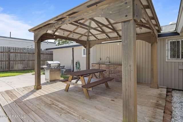 121 Beverly Drive, Lafayette, LA 70503