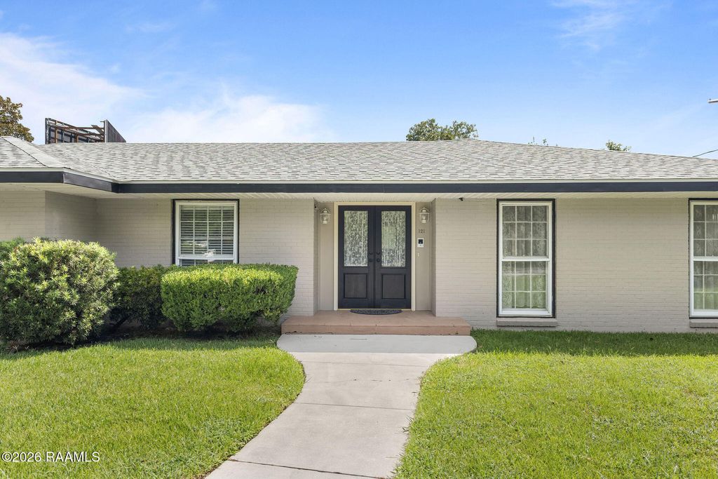 121 Beverly Drive, Lafayette, LA 70503