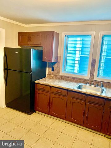 20 PARK LN, Hamilton, NJ 08609