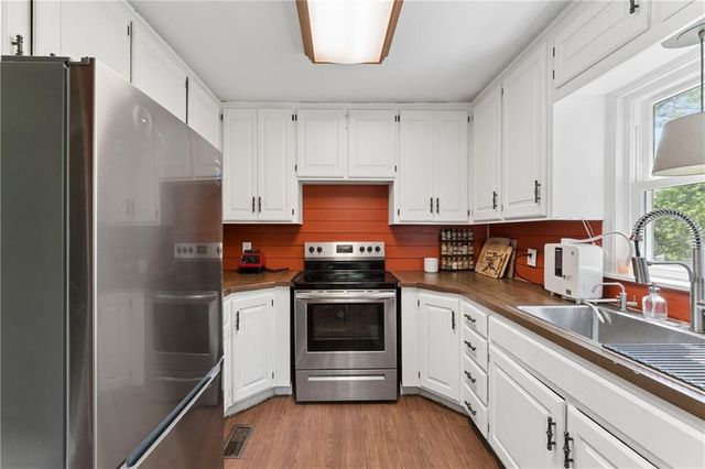 8001 Blue Ridge Boulevard, Raytown, MO 64138