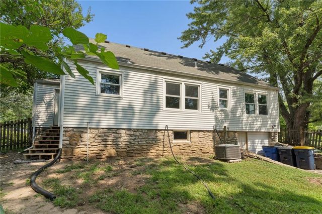8001 Blue Ridge Boulevard, Raytown, MO 64138