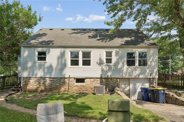 8001 Blue Ridge Boulevard, Raytown, MO 64138