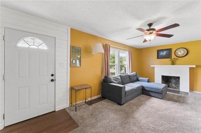8001 Blue Ridge Boulevard, Raytown, MO 64138
