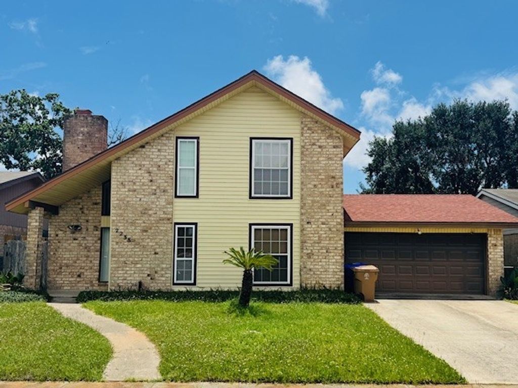 2238 Saxony Dr, Corpus Christi, TX 78418
