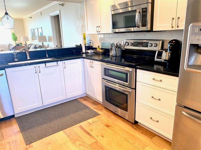 2675 GULF OF MEXICO DRIVE 302, Longboat Key, FL 34228