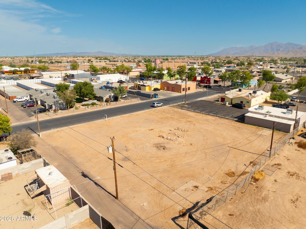 - N 6th Street 12, Avondale, AZ 85323 — photo 2