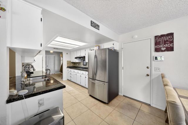 8219 N San Pablo Avenue, Fresno, CA 93711