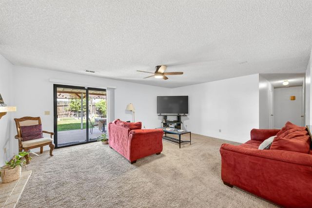8219 N San Pablo Avenue, Fresno, CA 93711