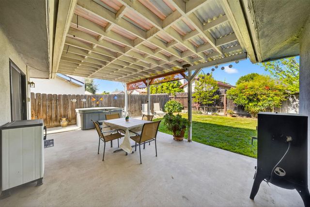8219 N San Pablo Avenue, Fresno, CA 93711