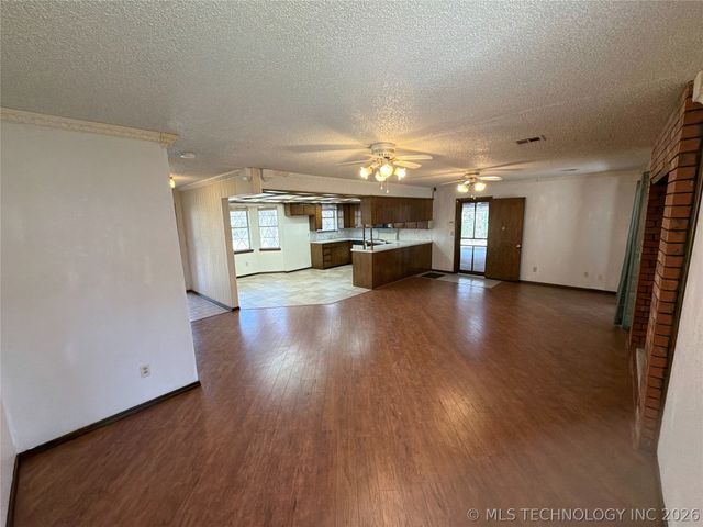 6311 E 81 Street N, Fort Gibson, OK 74434