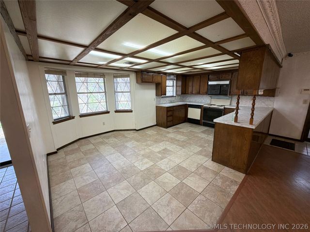 6311 E 81 Street N, Fort Gibson, OK 74434