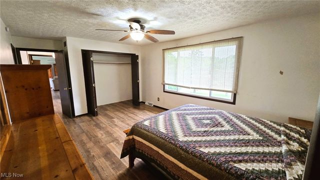 125 Meadowood Drive, New Cumberland, WV 26047