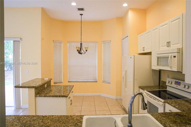 3488 NE 1st St 3488, Homestead, FL 33033