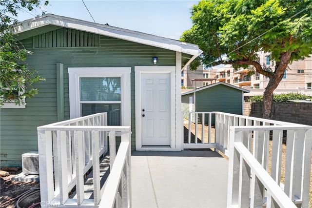 1567 Elm, Long Beach, CA 90813