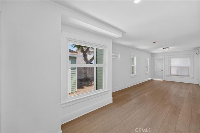 1567 Elm, Long Beach, CA 90813