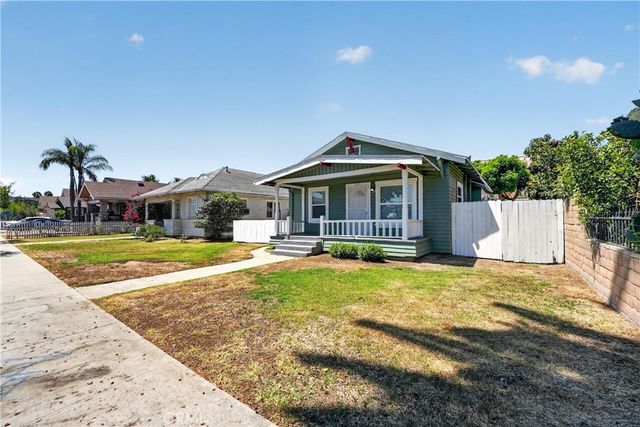 1567 Elm, Long Beach, CA 90813