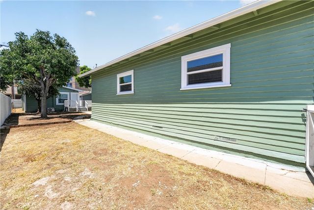 1567 Elm, Long Beach, CA 90813