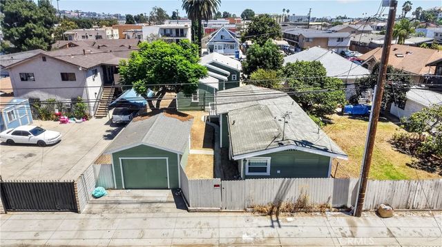 1567 Elm, Long Beach, CA 90813