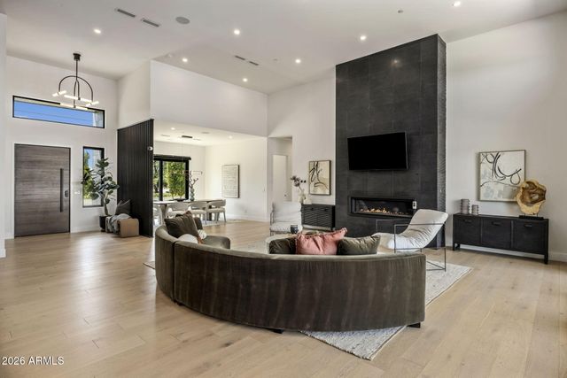 6602 E Cholla Street, Scottsdale, AZ 85254